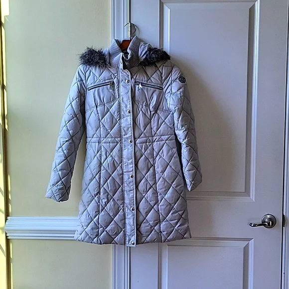 GUESS vintage quilted parka with removable faux fur hood - Picture 1 of 6